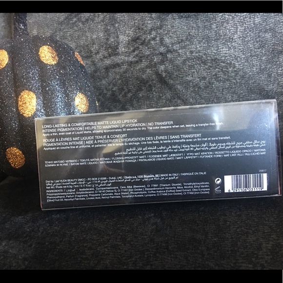 Huda Beauty Liquid Matte - Picture 2 of 3